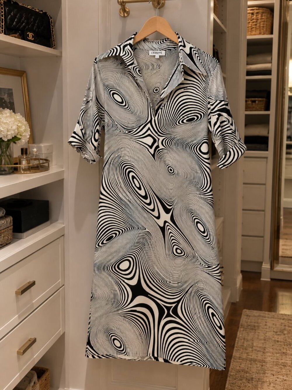 L’Equipe 100% Silk Italian Dress Size 42 Black White Retro Print
